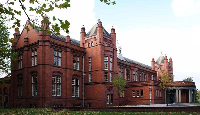 8.Whitworth Art Gallery